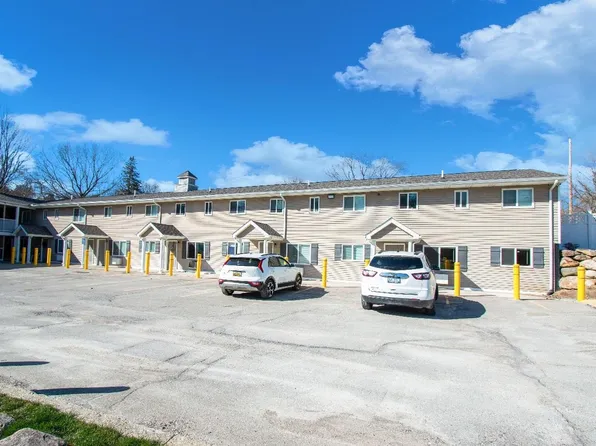 5247 Harold Dr APT 1, Flushing, MI 48433