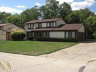 5th image of 7436 Camelot Dr