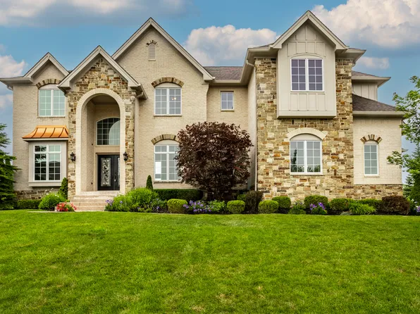 3272 Homestretch Dr, Carmel, IN 46032
