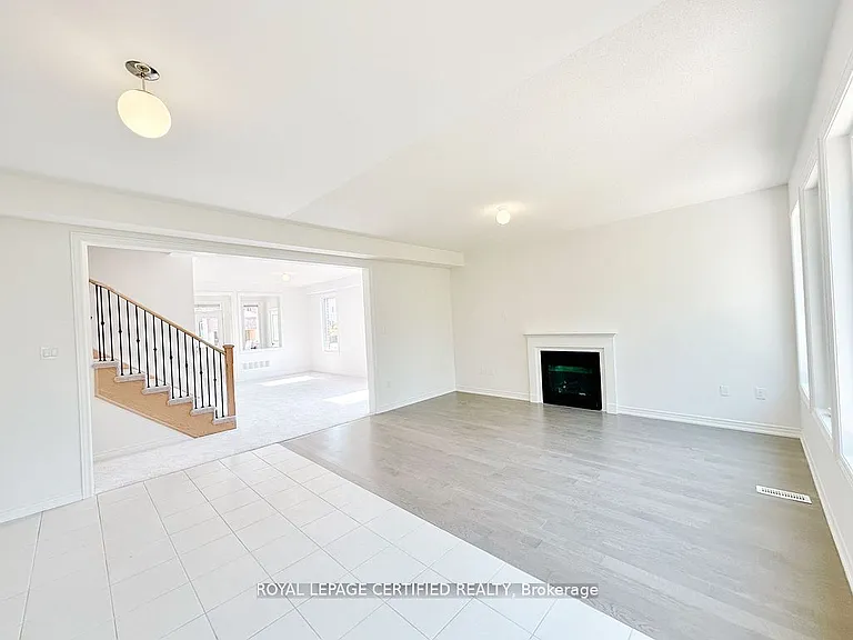 10 Baycroft Blvd — Photo 3