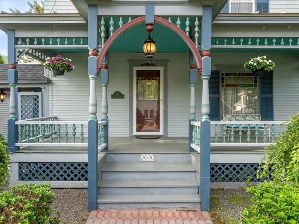 656 Main Street, Chester, VT 05143