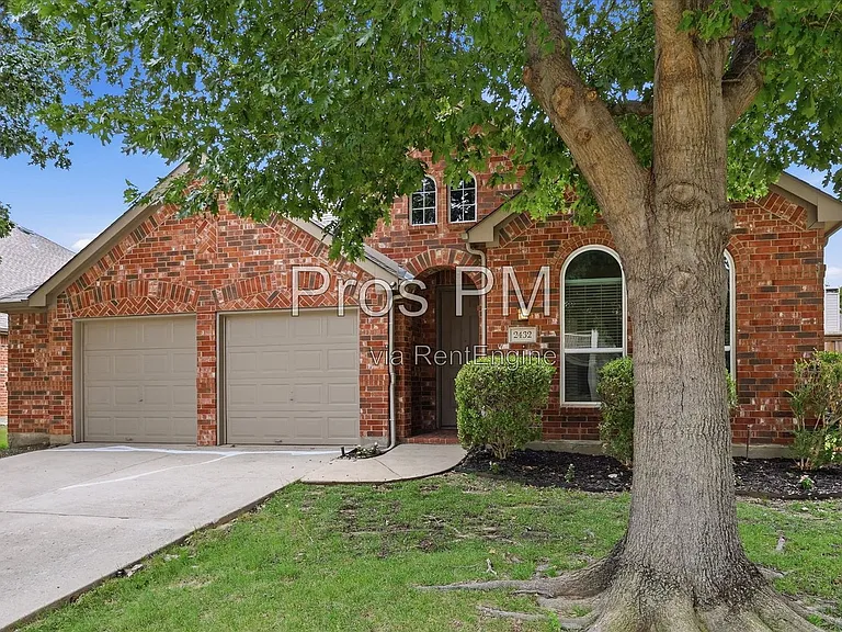 2432 Chesterwood Dr — Photo 7