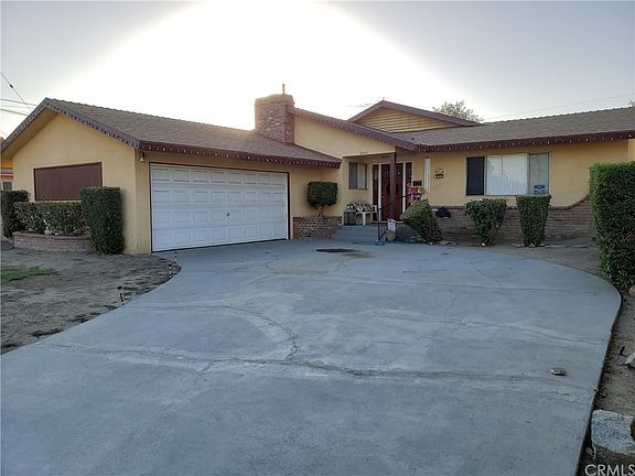 2nd image of 2051 Armour St