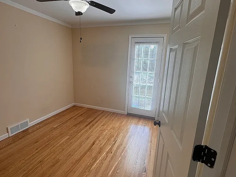214 N Connecticut Ave — Photo 22