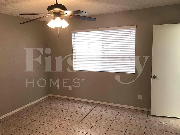 7629 W Flower St — Photo 12