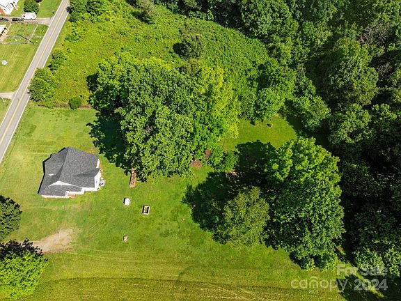 5th image of 1875 Hollywood Dr