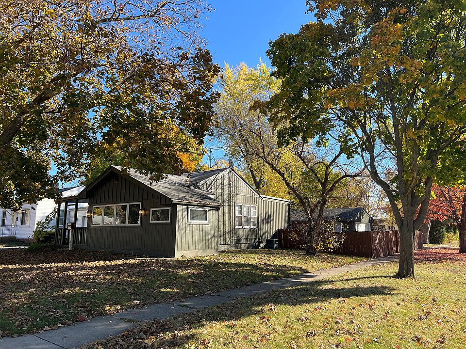 1st image of 1724 Midway Dr