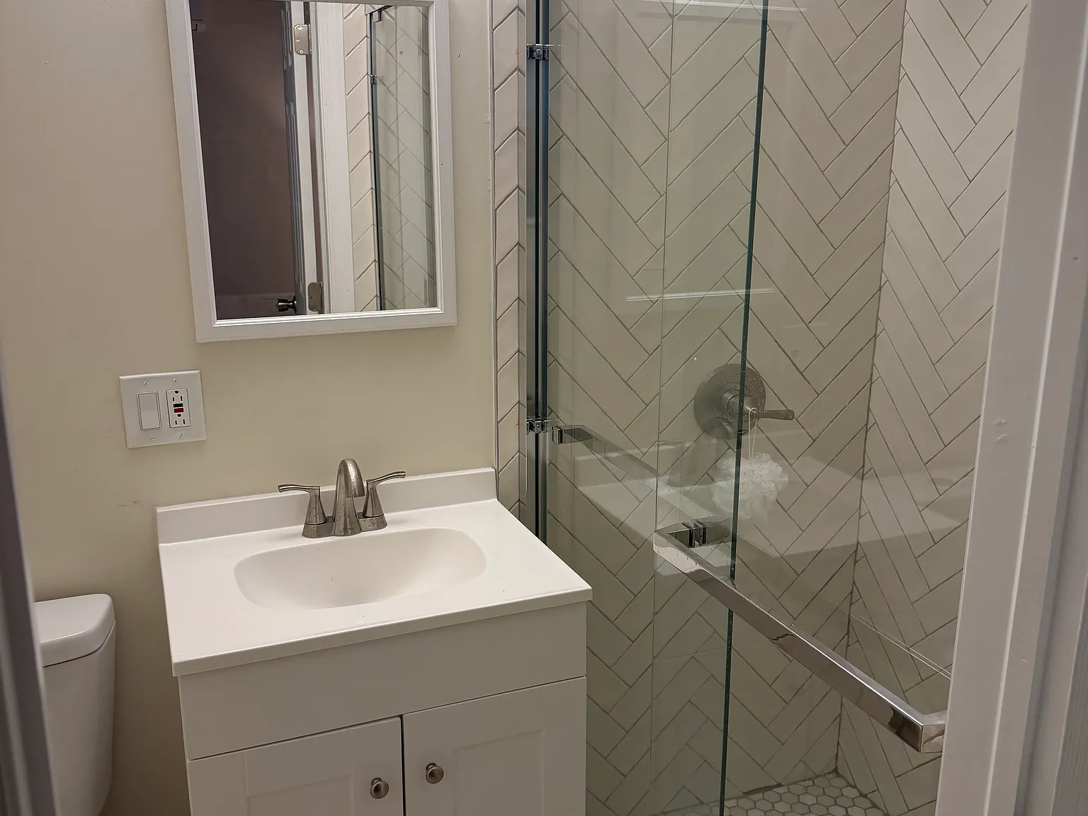 1 bed, 124 sqft, $1,250 — Photo 2