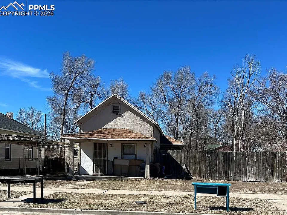 3 bed, 1180 sqft, $1,315 — Photo 1