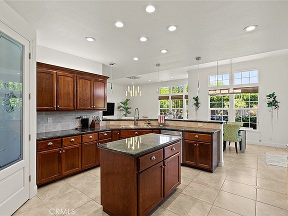 5th image of 424 Windham Way