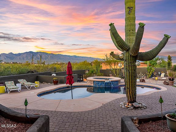 2nd image of 1540 N Saguaro Cliffs Ct