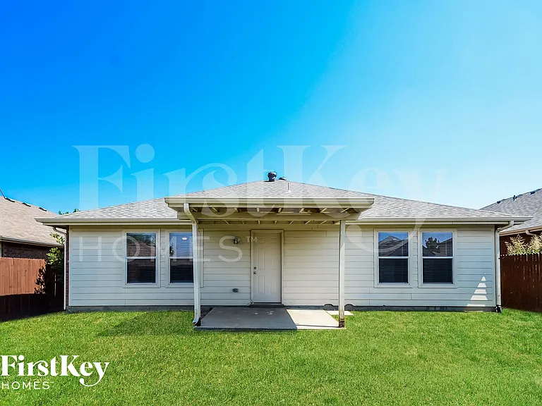 1207 Bellevue Dr — Photo 15