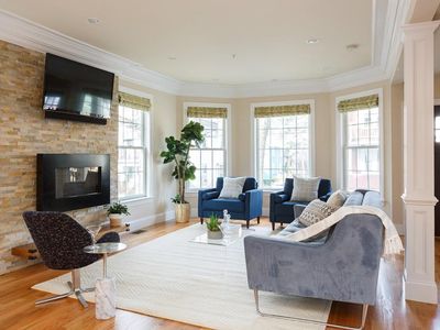 46 Ackers Ave #1, Brookline, MA, 02445