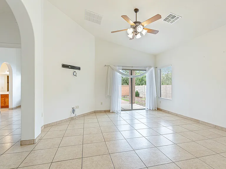 345 E Camino Del Abeto — Photo 16