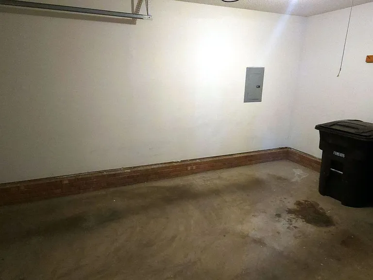 137 Westmont Dr — Photo 24