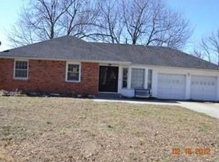 6500 Hardy Ave, Raytown, MO 64133