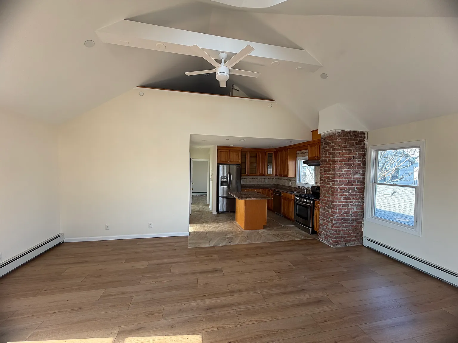 2 bed, $4,200 — Photo 3