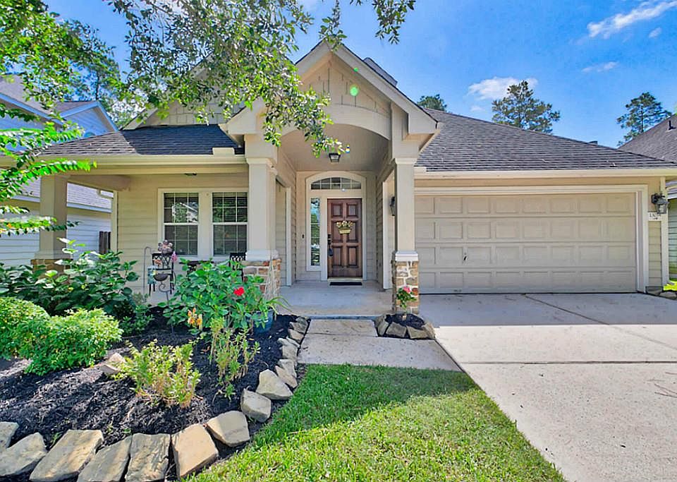 1st image of 13034 Oakwood Manor Dr