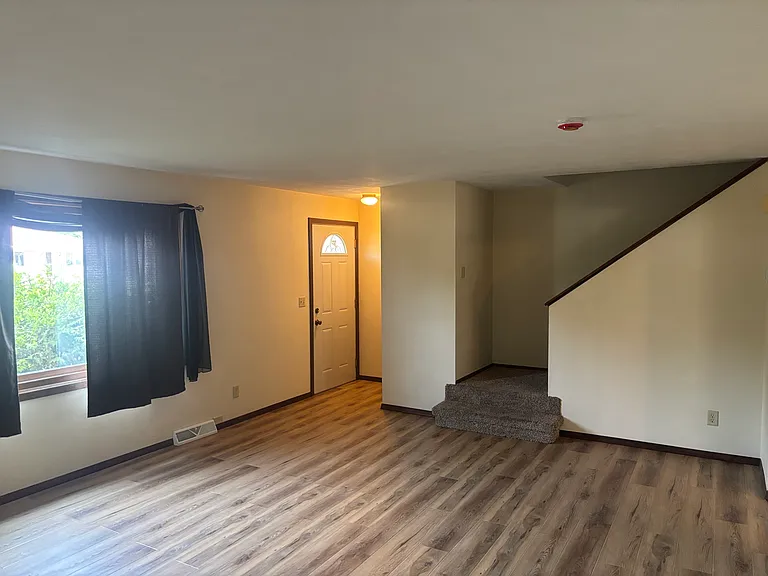 2419 S Schaefer St — Photo 3