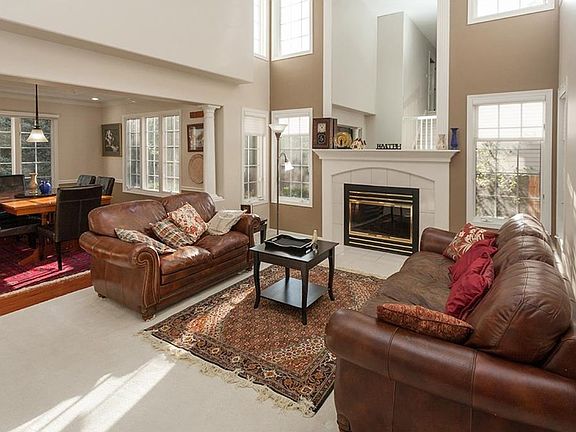 5th image of 8141 Wellington Blvd
