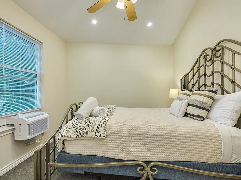 6003 Rittenhouse Shore Dr — Photo 37