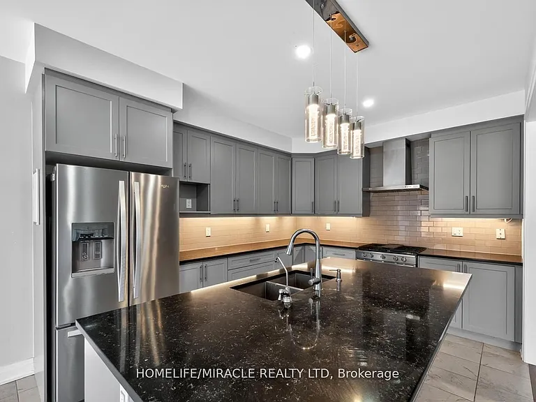 1032 Edinburgh Dr — Photo 18