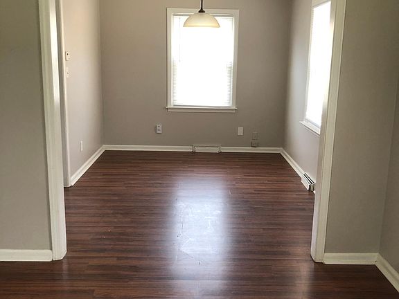 3rd image of 6618 Metcalf Ave