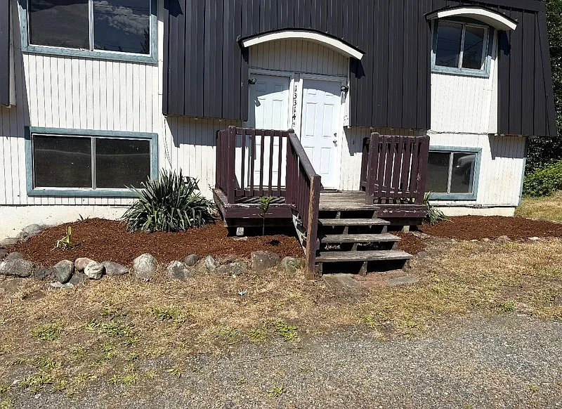2 bed, 1.0 bath, 864 sqft, $1,699 — Photo 2