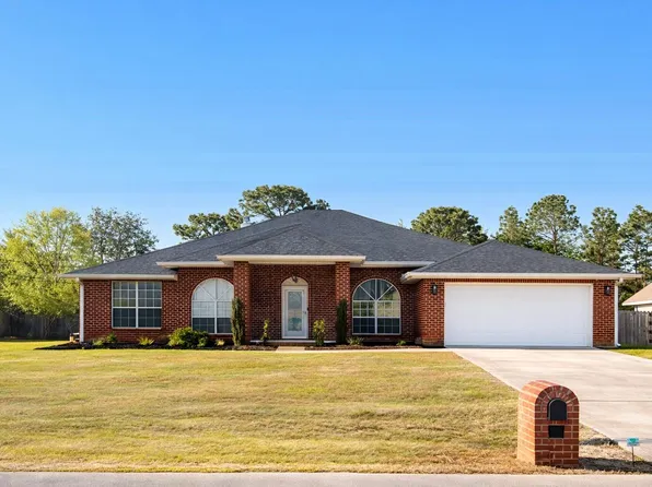 6677 Admiral St, Navarre, FL 32566