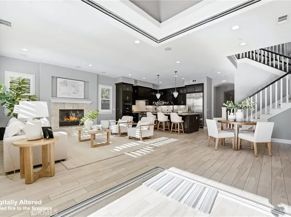 17491 Oakbluffs Ln, Huntington Beach, CA 92649