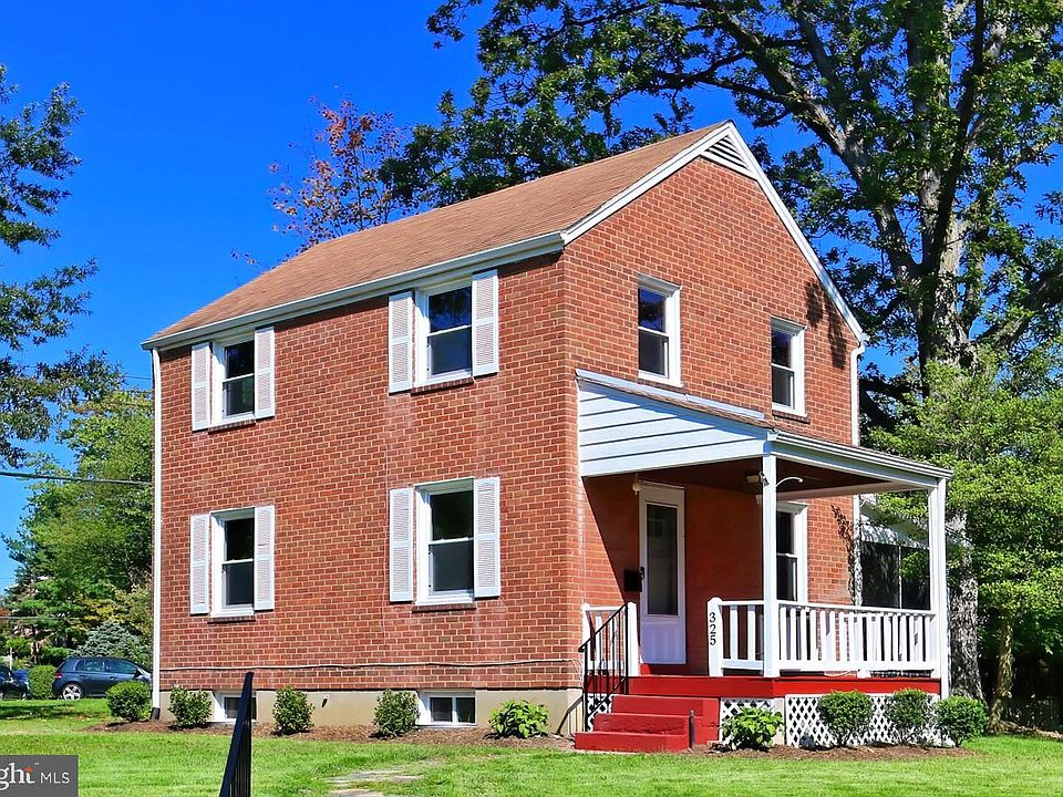 1st image of 325 N Greenbrier St