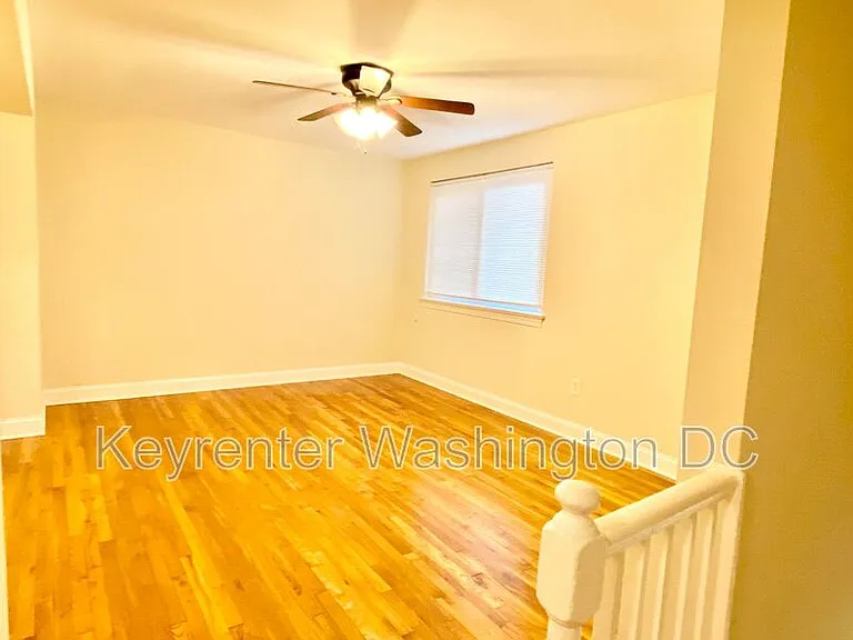 4615 Central Ave NE #B — Photo 11
