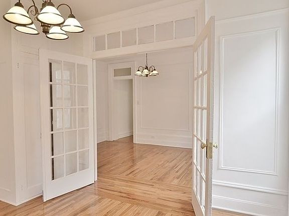 2nd image of 201 W 107th St #49S