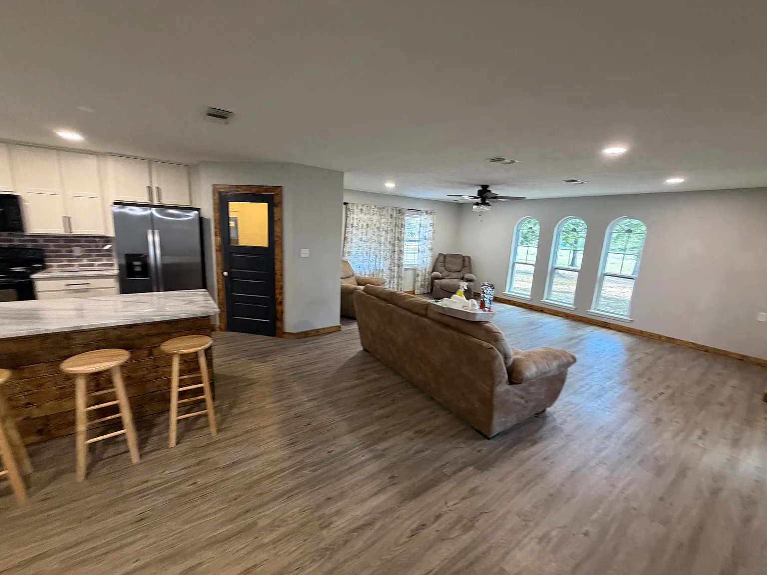County Road 1107, Maud — Photo 4