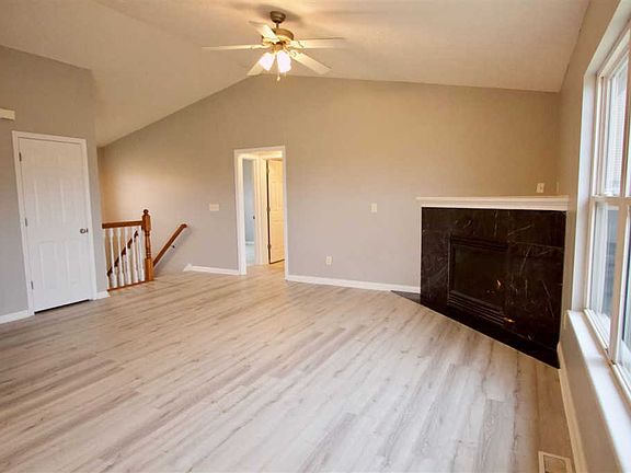 3rd image of 4483 Kidwell Ln