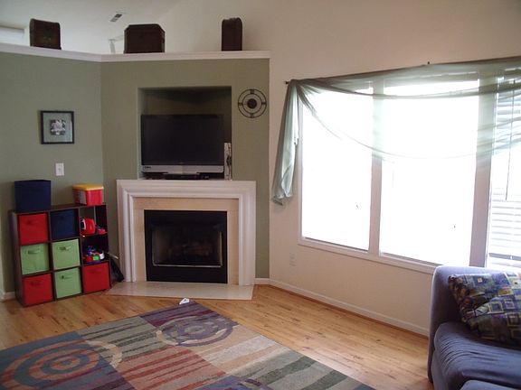 great room w/ fireplace