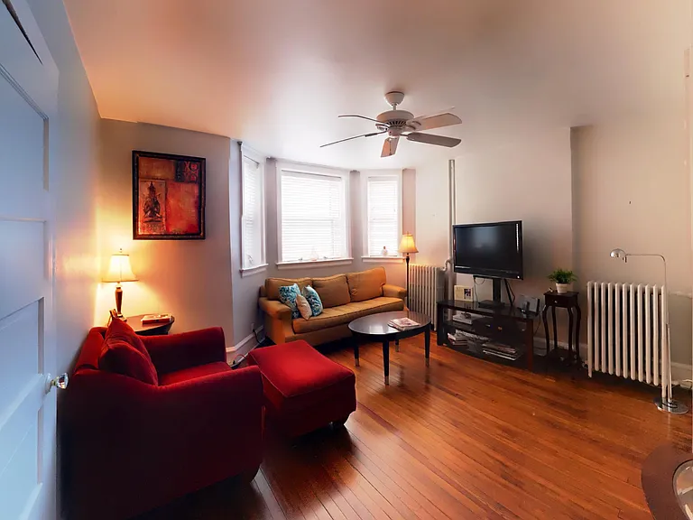 204 N Kenilworth Ave — Photo 3