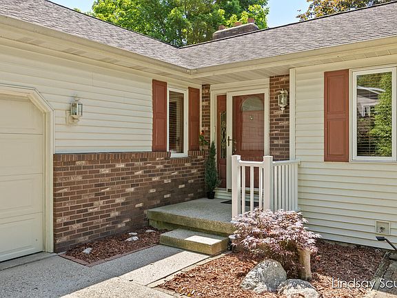 4th image of 6270 Samrick Ave NE