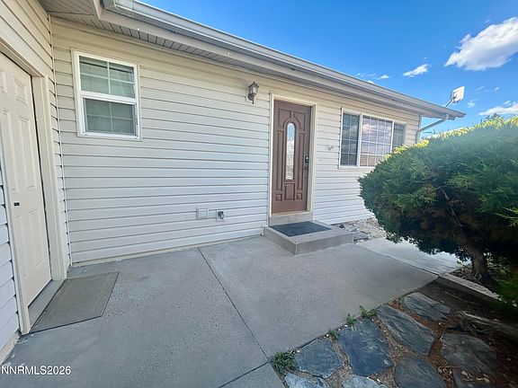 3rd image of 630 Ross St