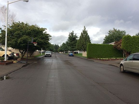 5th image of 15714 NE 4th St