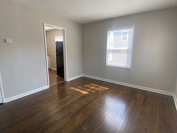 3rd image of 9541 Charlotte St #1