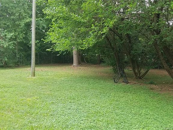 5th image of 656 Monagan St