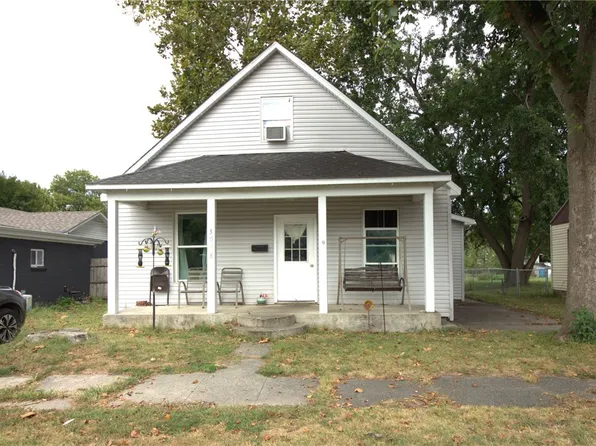 3008 Shelby Ave, Mattoon, IL 61938