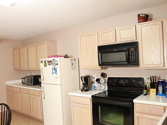 4th image of 6112 Thackery Dr