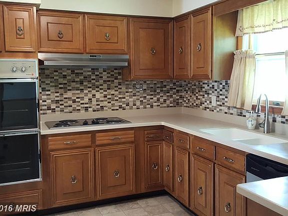 4th image of 23 Beechwood Dr