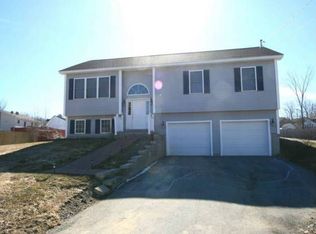 12 Alder Ln, Bangor, ME 04401