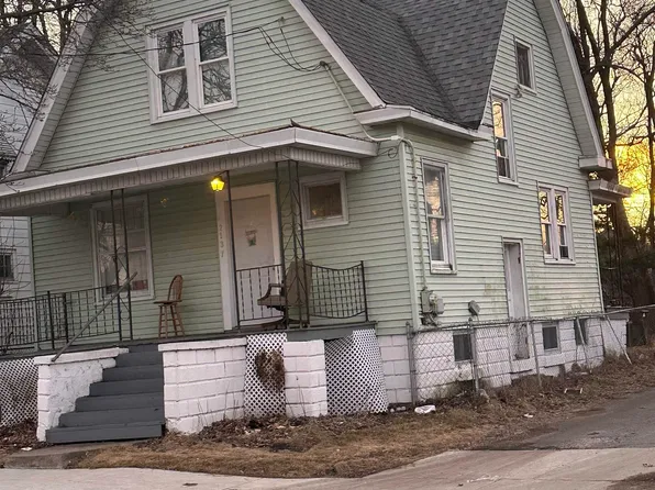 2137 N Wisconsin Ave, Peoria, IL 61603