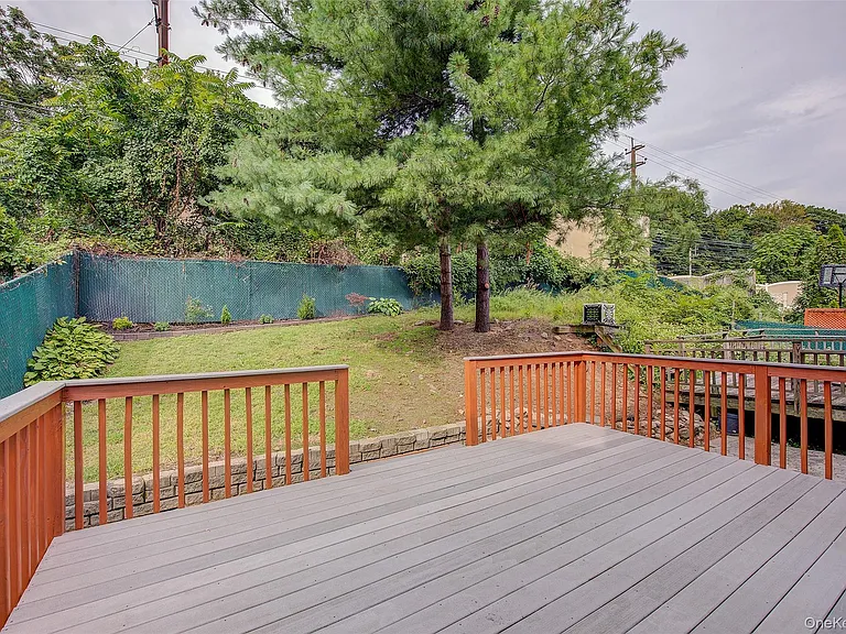 41 Beechwood Ave #HOUSE — Photo 2