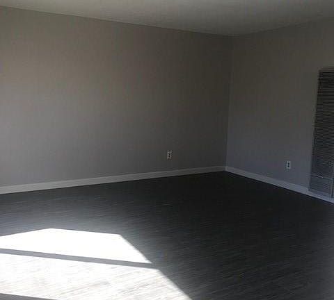 5th image of 2066 N Lincoln St