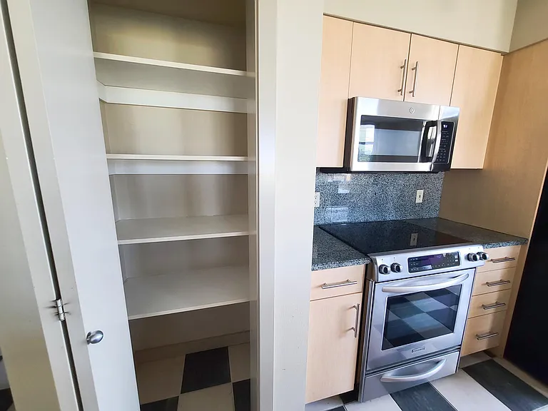 1100 106th Ave NE #710 — Photo 23